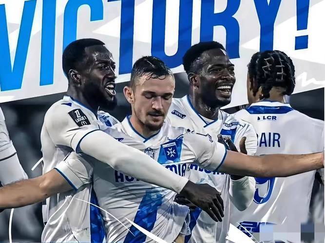 法国杯国际比赛日再迎强敌，圣安东尼奥马刺内部沟通，主帅态度——质疑声仍在，高层口径保持一致(西班牙人12马竞)