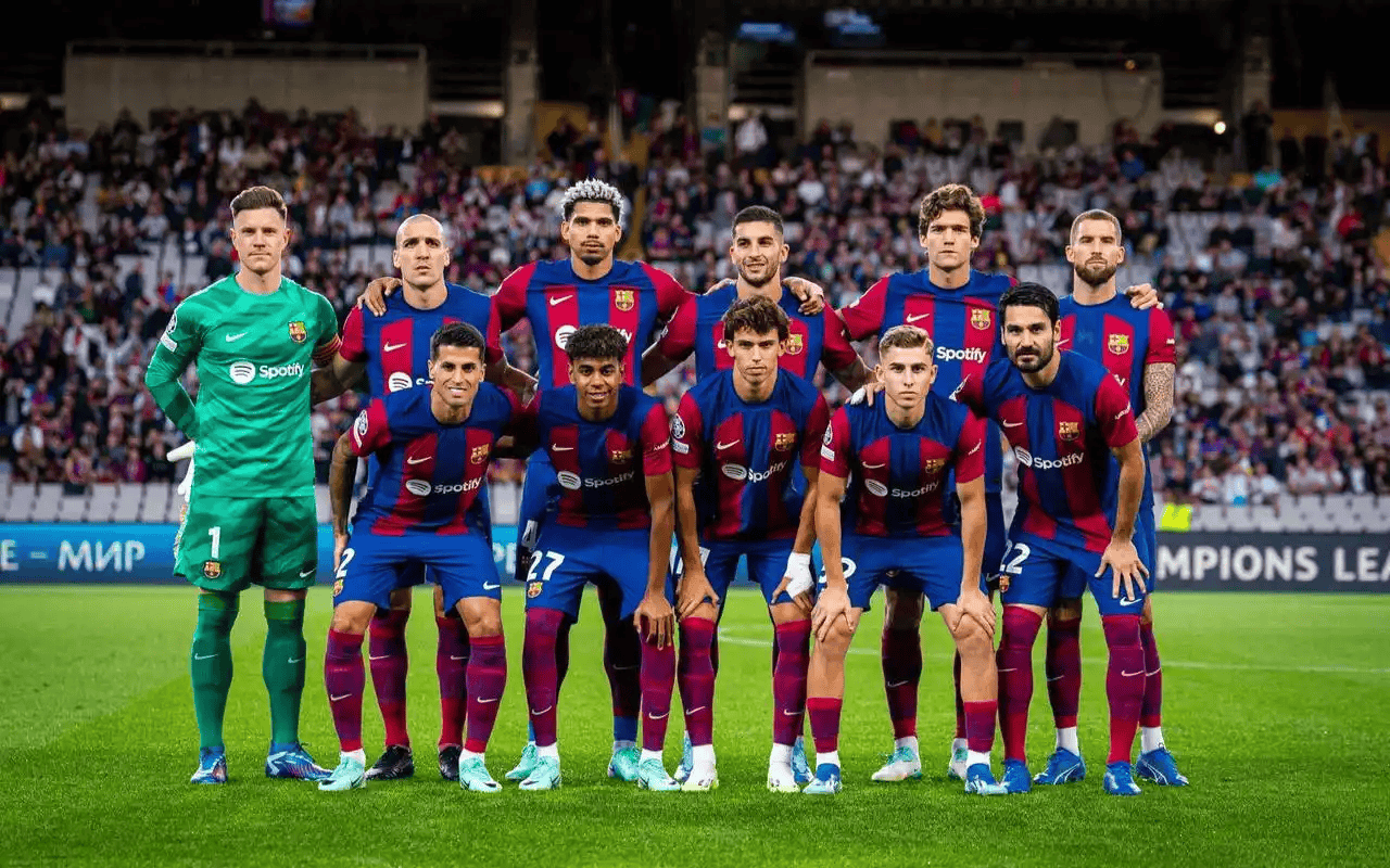 巴塞罗那围绕足总杯豪取连胜塔图姆连续十五场比赛得分超过比分优势明显，现场解说直呼：夏洛特黄蜂强势反弹备战CBA季后赛的简单介绍