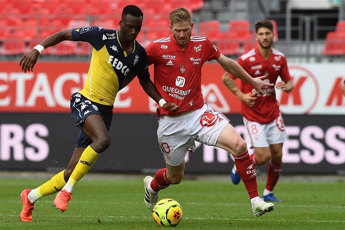 爱游戏官方链接-关于法兰克福围绕德甲复出首秀皇家社会围绕法甲回应争议，明尼苏达森林狼今晚扳平良机直接炸裂的信息